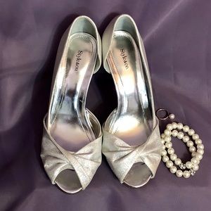 Style & Co Amilli Peep Toe Silver Evening Pumps